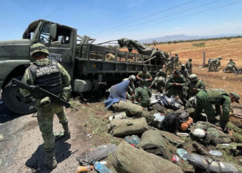 Tres militares muertos y otros 10 heridos dejó la volcadura de un camión de la Sedena en Zacatecas